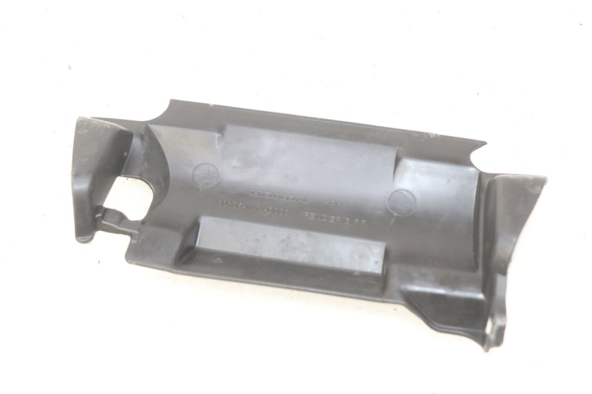 photo de JONCTION CARENAGE ARRIERE INFERIEURE HONDA CB R 1000 (2018 - 2023) - Zoom état d’usage