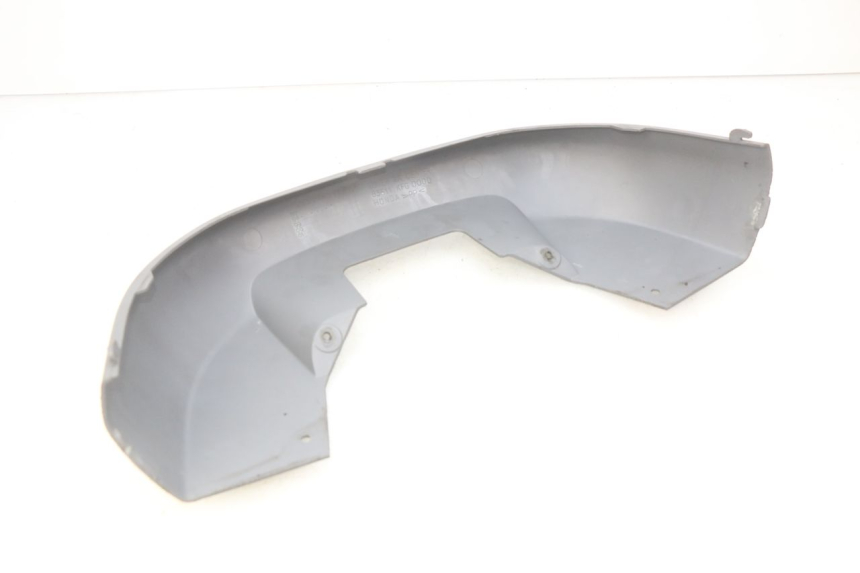 photo de JONCTION CARENAGE ARRIERE INFERIEURE HONDA FES PANTHEON 2T 125 (1998 - 2002) - Détail de la pièce