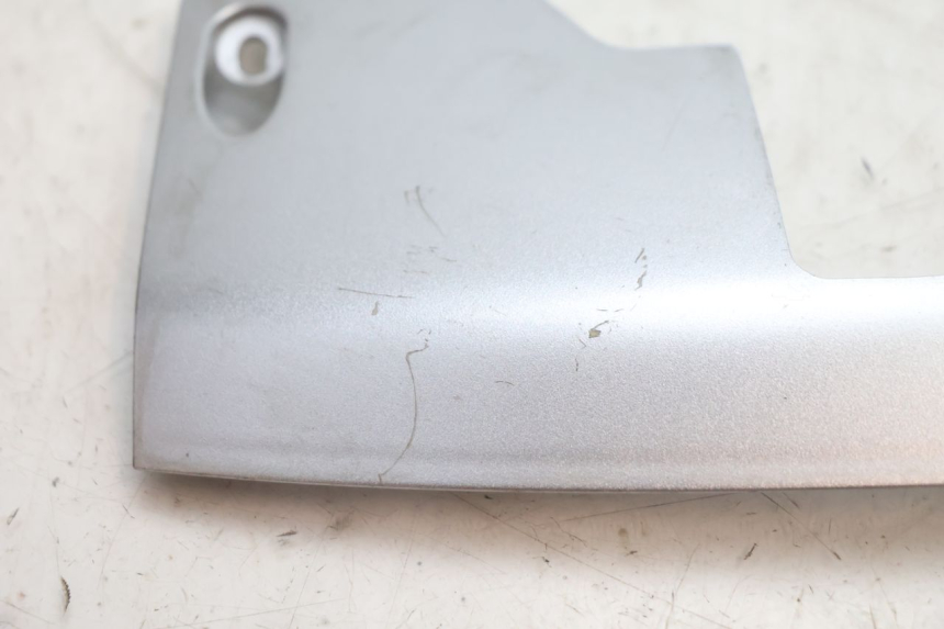 photo de JONCTION CARENAGE ARRIERE INFERIEURE HONDA FJS SILVER WING SILVERWING 400 (2005 - 2008) - Zoom état d’usage