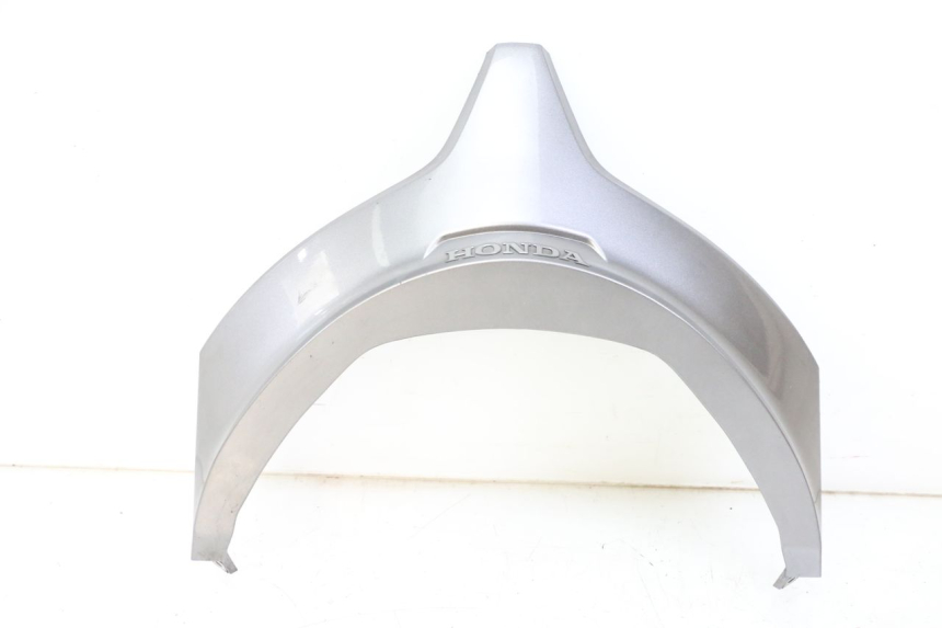 photo de JONCTION CARENAGE ARRIERE INFERIEURE HONDA FORZA ABS 300 (2013 - 2017) - Détail de la pièce