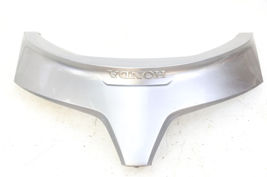 photo de JONCTION CARENAGE ARRIERE INFERIEURE HONDA FORZA ABS 300 (2013 - 2017) - Points de fixation