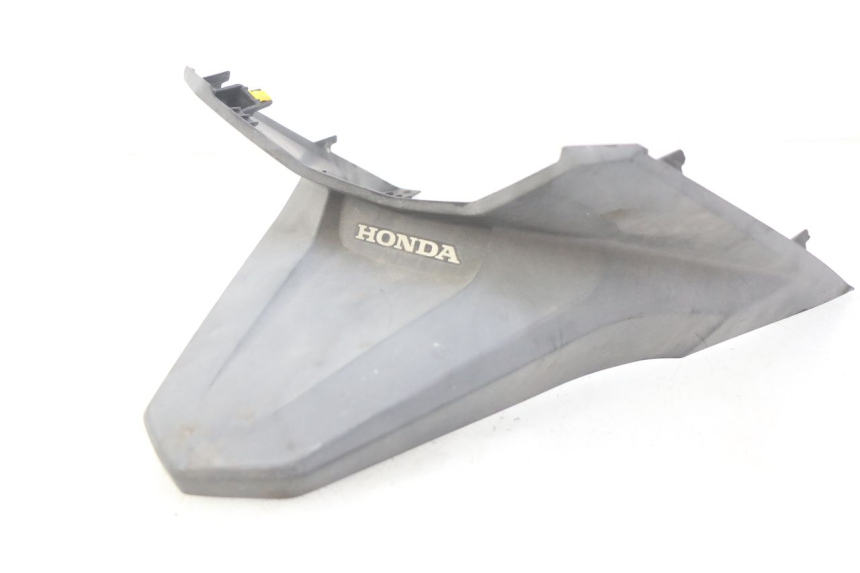 photo de JONCTION CARENAGE ARRIERE INFERIEURE HONDA FORZA 125 (2015 - 2016) - Vue principale
