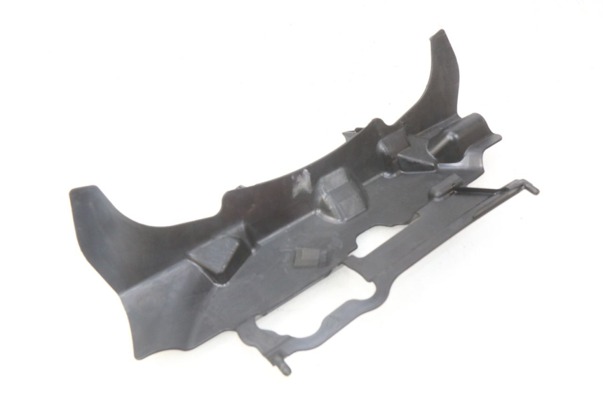 photo de JONCTION CARENAGE ARRIERE INFERIEURE SUZUKI GSX-R GSXR 750 (2011 - 2016) - Autre angle de vue