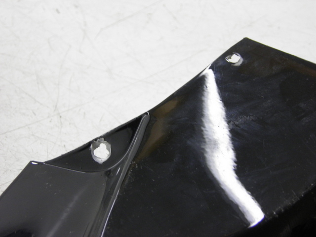 photo de JONCTION CARENAGE ARRIERE INFERIEURE JM MOTOR S-MAX 125 (2010 - 2014) - Zoom état d’usage