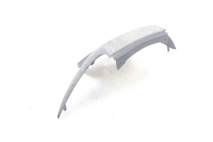 photo de JONCTION CARENAGE ARRIERE INFERIEURE PIAGGIO MP3 LT 400 (2007 - 2012) - Zoom état d’usage