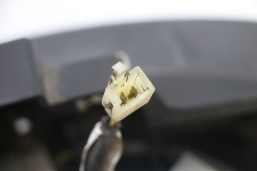 photo de JONCTION CARENAGE ARRIERE INFERIEURE PIAGGIO MP3 500 (2014 - 2017) - Points de fixation