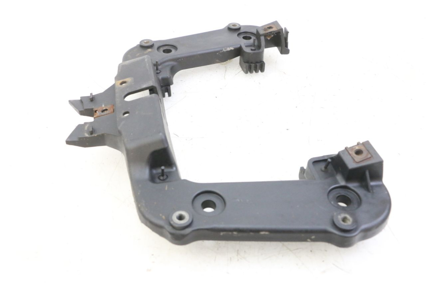 photo de JONCTION CARENAGE ARRIERE INFERIEURE MBK OVETTO 4T 50 (2008 - 2016) - Zoom état d’usage