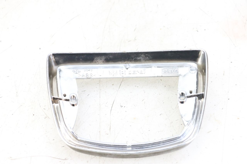 photo de JONCTION CARENAGE ARRIERE INFERIEURE PIAGGIO VESPA LX 2T 50 (2005 - 2013) - Zoom état d’usage