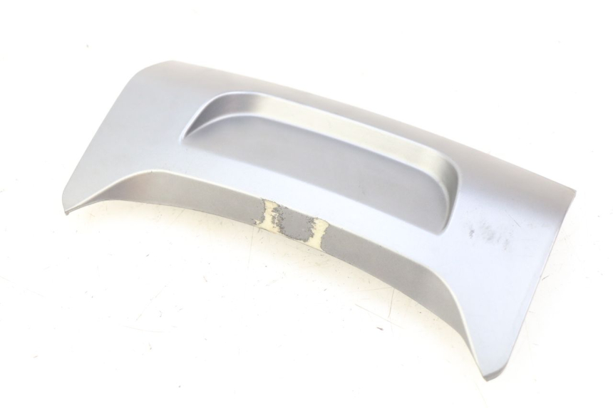 photo de JONCTION CARENAGE ARRIERE INFERIEURE LVNENG S5 1 (2019 - 2023) - Zoom état d’usage