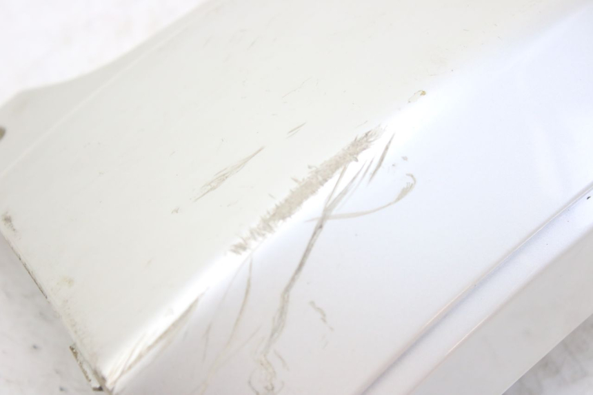 photo de JONCTION CARENAGE ARRIERE INFERIEURE PEUGEOT SATELIS 125 (2010 - 2012) - Vue d’ensemble