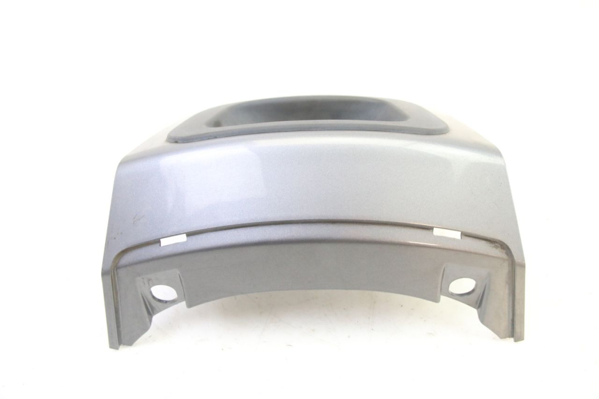 photo de JONCTION CARENAGE ARRIERE INFERIEURE PEUGEOT SATELIS 250 (2006 - 2012) - Points de fixation