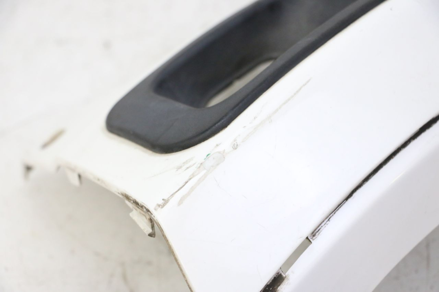 photo de JONCTION CARENAGE ARRIERE INFERIEURE PEUGEOT SATELIS 125 (2010 - 2012) - Vue d’ensemble