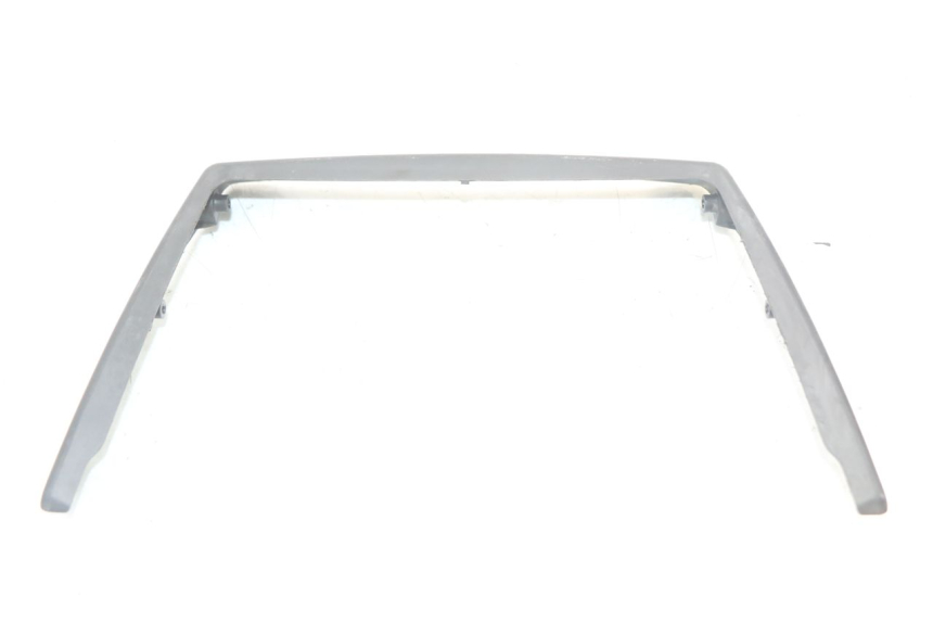 photo de JONCTION CARENAGE ARRIERE INFERIEURE SUZUKI GS F 500 (2004 - 2007) - Gros plan technique