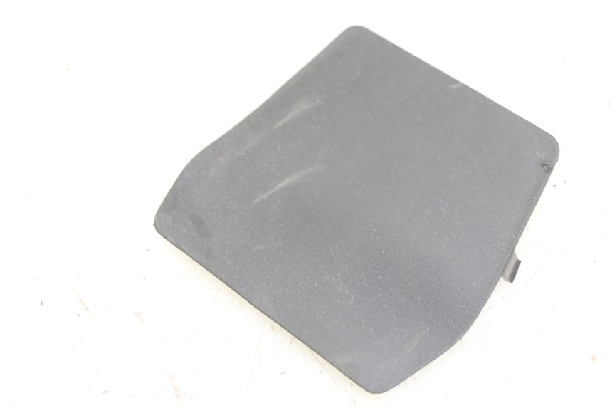 photo de JONCTION CARENAGE ARRIERE INFERIEURE APRILIA SXR 50 (2021 - 2023) - Zoom état d’usage