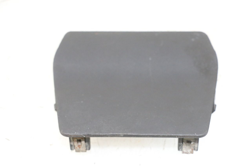 photo de JONCTION CARENAGE ARRIERE INFERIEURE APRILIA SXR 50 (2021 - 2023) - Détail de la pièce