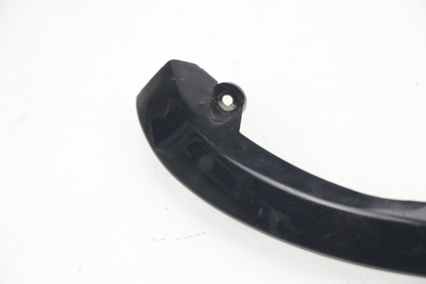 photo de JONCTION CARENAGE ARRIERE INFERIEURE BAOTIAN TRAVEL SPIRIT 50 (2010 - 2012) - Détail de la pièce