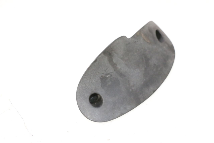 photo de JONCTION CARENAGE ARRIERE INFERIEURE PEUGEOT TREKKER 50 (1995 - 2004) - Autre angle de vue