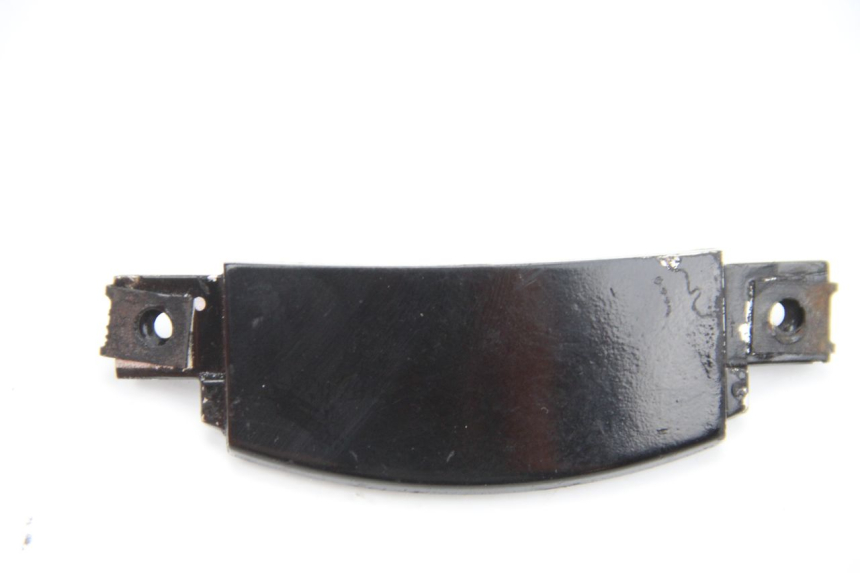 photo de JONCTION CARENAGE ARRIERE INFERIEURE SUZUKI UC EPICURO 125 (1999 - 2003) - Vue principale