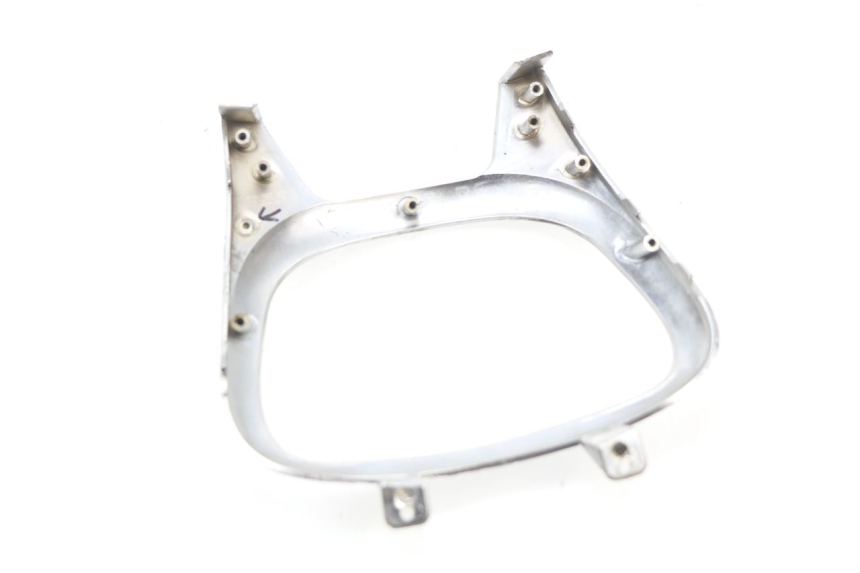 photo de JONCTION CARENAGE ARRIERE INFERIEURE RAZZO VENICE 50 (2009 - 2014) - Zoom état d’usage