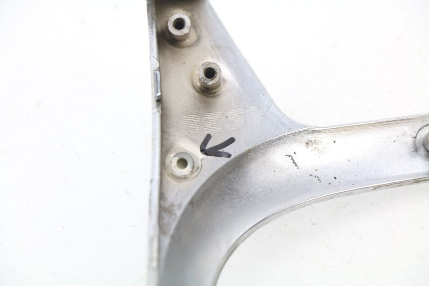 photo de JONCTION CARENAGE ARRIERE INFERIEURE RAZZO VENICE 50 (2009 - 2014) - Autre angle de vue