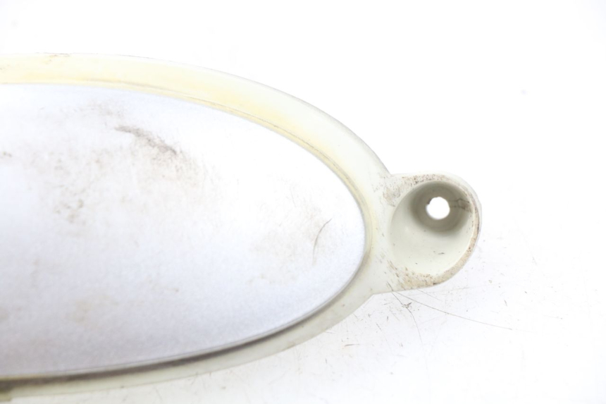 photo de JONCTION CARENAGE ARRIERE INFERIEURE PEUGEOT VIVACITY 100 (1999 - 2008) - Zoom état d’usage