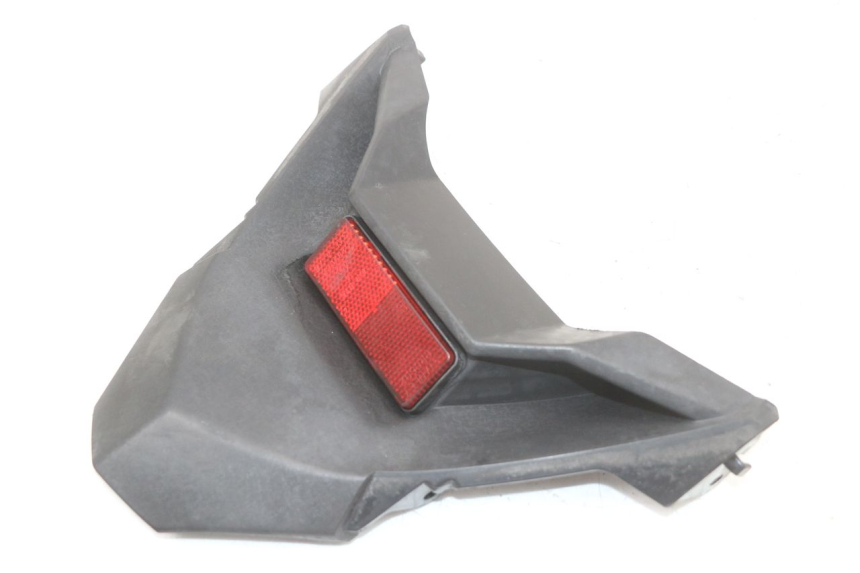 photo de JONCTION CARENAGE ARRIERE INFERIEURE YAMAHA XMAX X-MAX ABS 125 (2017 - 2020) - Zoom état d’usage