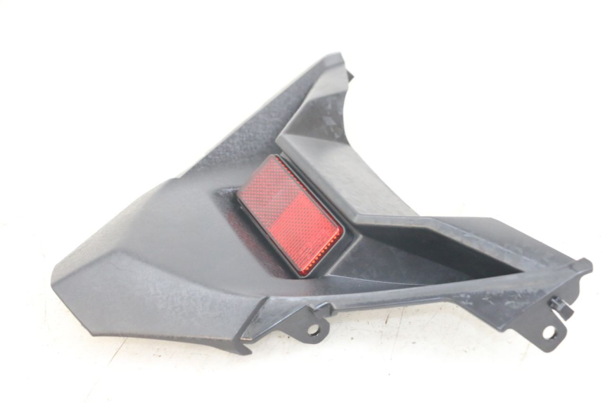 photo de JONCTION CARENAGE ARRIERE INFERIEURE YAMAHA XMAX X-MAX ABS 125 (2017 - 2020) - Autre angle de vue