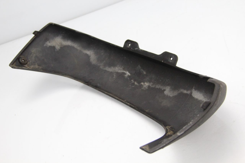 photo de JONCTION CARENAGE ARRIERE INFERIEURE PIAGGIO X9 125 (2000 - 2003) - Autre angle de vue