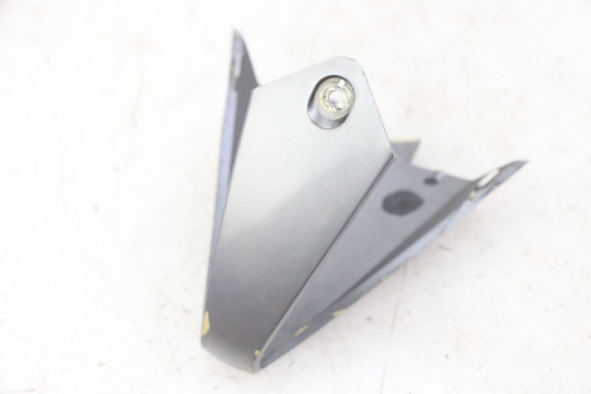 photo de JONCTION CARENAGE ARRIERE PEUGEOT JET FORCE CARBU 50 (2003 - 2016) - Vue d’ensemble