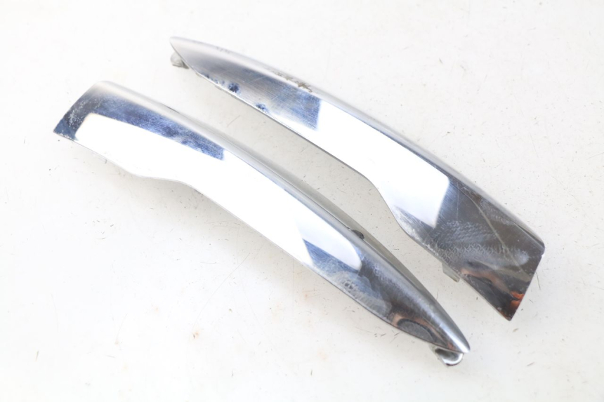 photo de JONCTION CARENAGE ARRIERE PIAGGIO LIBERTY IGET 4T 50 (2015 - 2020) - Vue principale