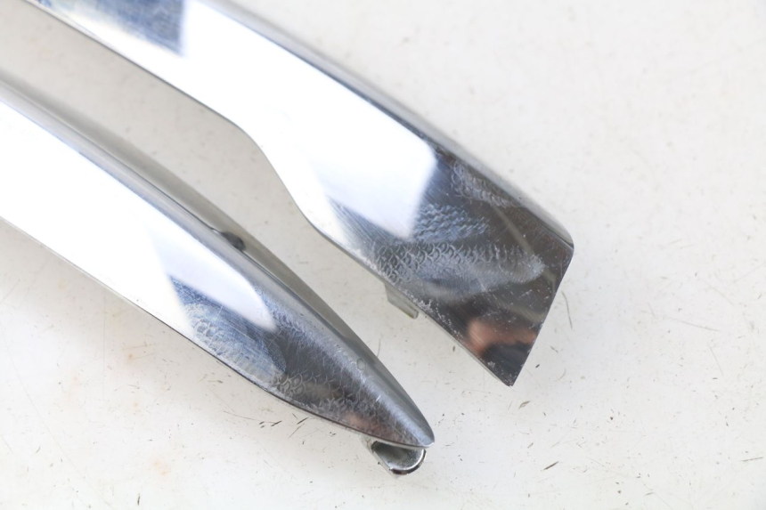 photo de JONCTION CARENAGE ARRIERE PIAGGIO LIBERTY IGET 4T 50 (2015 - 2020) - Autre angle de vue