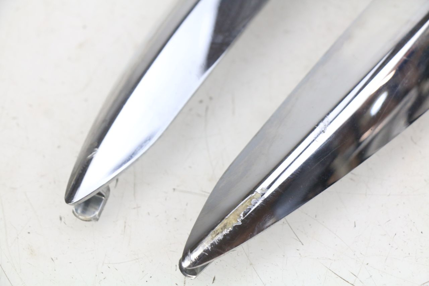 photo de JONCTION CARENAGE ARRIERE PIAGGIO LIBERTY IGET 4T 50 (2015 - 2020) - Détail de la pièce