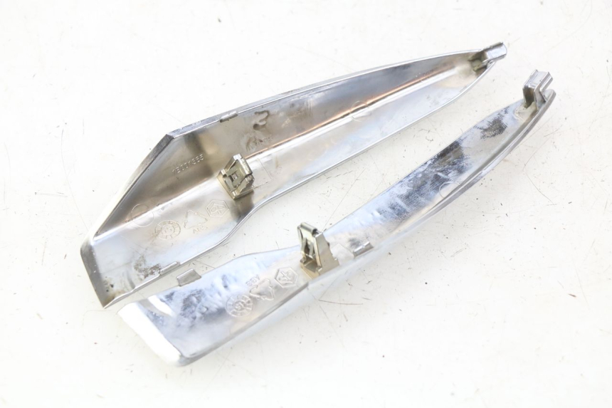 photo de JONCTION CARENAGE ARRIERE PIAGGIO LIBERTY IGET 4T 50 (2015 - 2020) - Zoom état d’usage