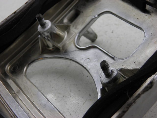 photo de JONCTION CARENAGE ARRIERE LML DLX 2T 125 (2008) - Gros plan technique