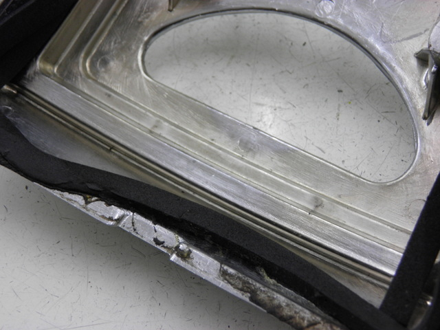 photo de JONCTION CARENAGE ARRIERE LML DLX 2T 125 (2008) - Points de fixation