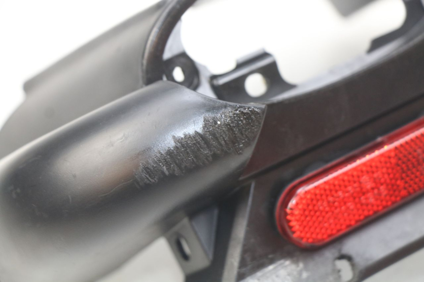 photo de JONCTION CARENAGE ARRIERE PEUGEOT LUDIX 50 (2008 - 2017) - Points de fixation