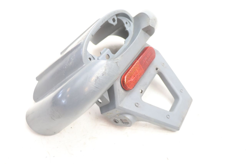 photo de JONCTION CARENAGE ARRIERE PEUGEOT LUDIX ONE 50 (2004 - 2006) - Autre angle de vue