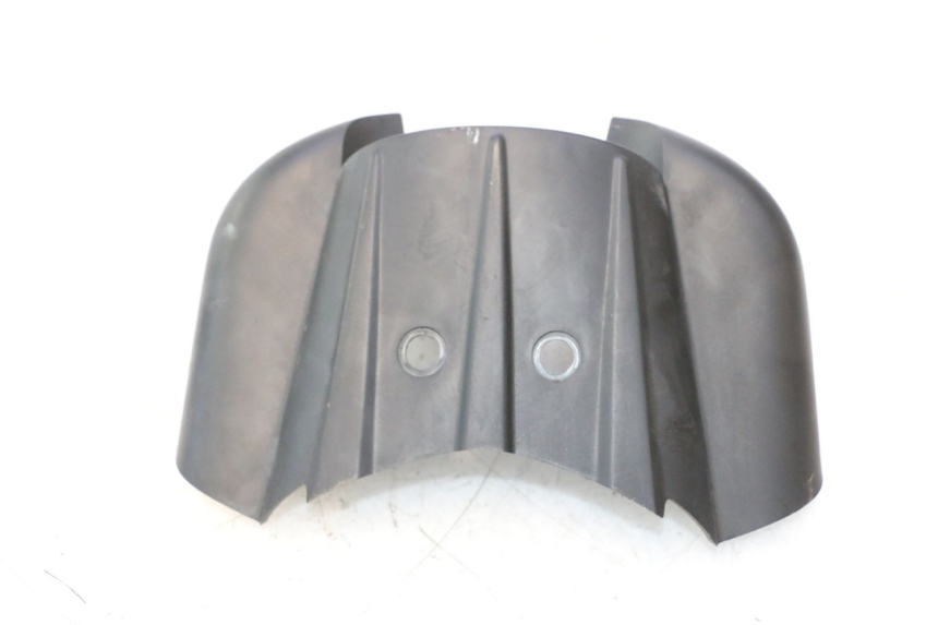 photo de JONCTION CARENAGE ARRIERE PEUGEOT LUDIX PRO 2T 50 (2010 - 2017) - Gros plan technique