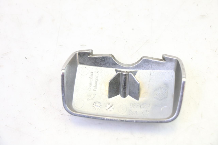 photo de JONCTION CARENAGE ARRIERE PIAGGIO LXV 4T 50 (2009 - 2013) - Zoom état d’usage