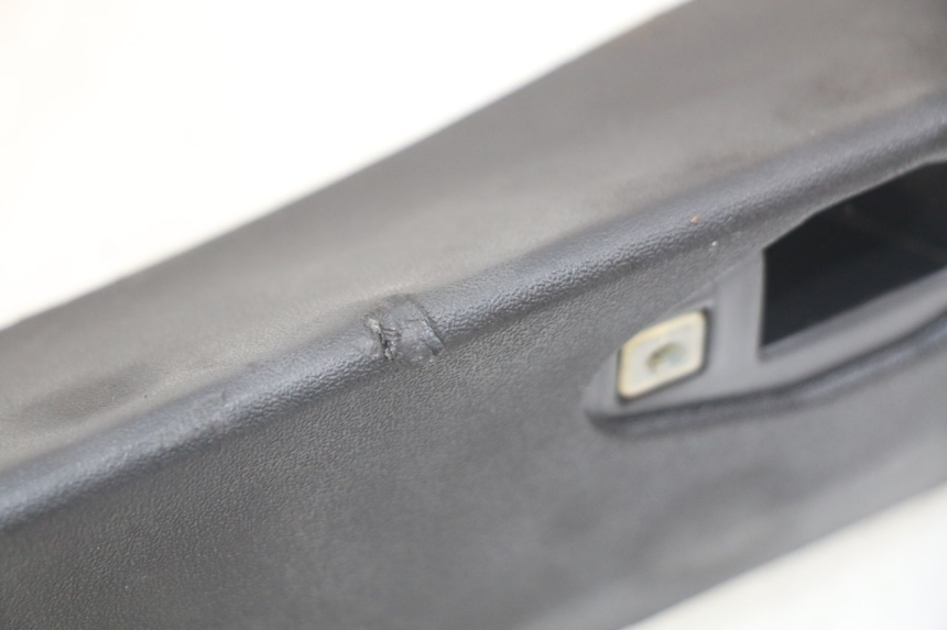 photo de JONCTION CARENAGE ARRIERE PIAGGIO MP3 LT 400 (2007 - 2012) - Détail de la pièce