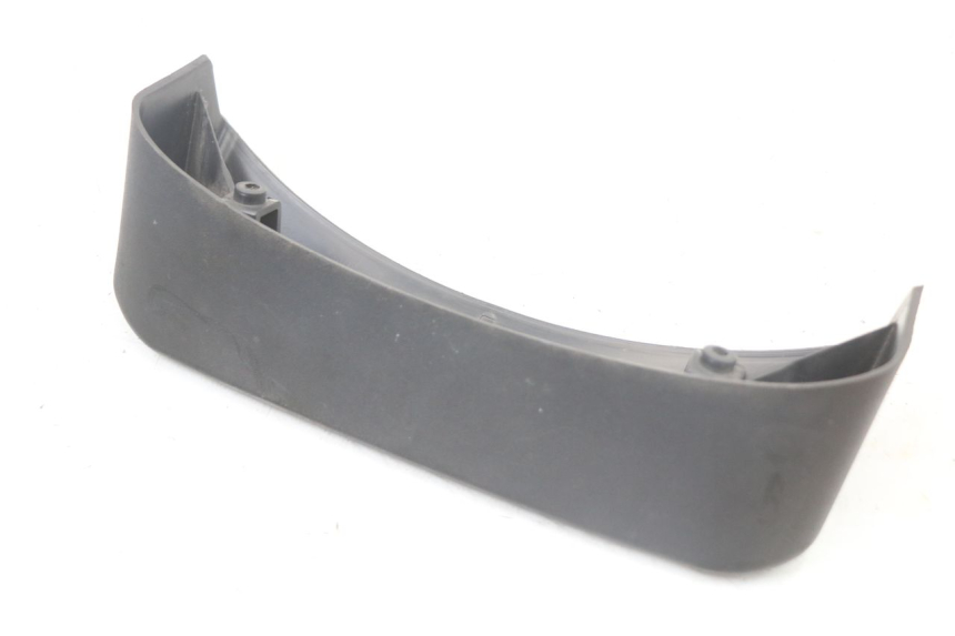 photo de JONCTION CARENAGE ARRIERE PIAGGIO MP3 LT 400 (2007 - 2012) - Gros plan technique