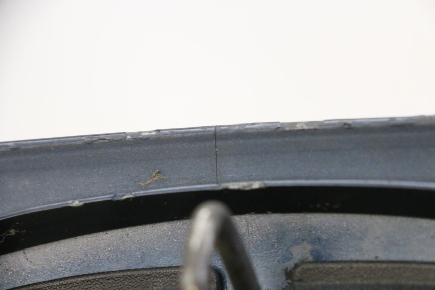 photo de JONCTION CARENAGE ARRIERE PIAGGIO MP3 LT 300 (2010 - 2016) - Zoom état d’usage