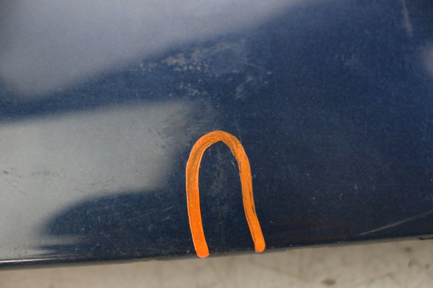 photo de JONCTION CARENAGE ARRIERE PIAGGIO MP3 LT 300 (2010 - 2016) - Gros plan technique