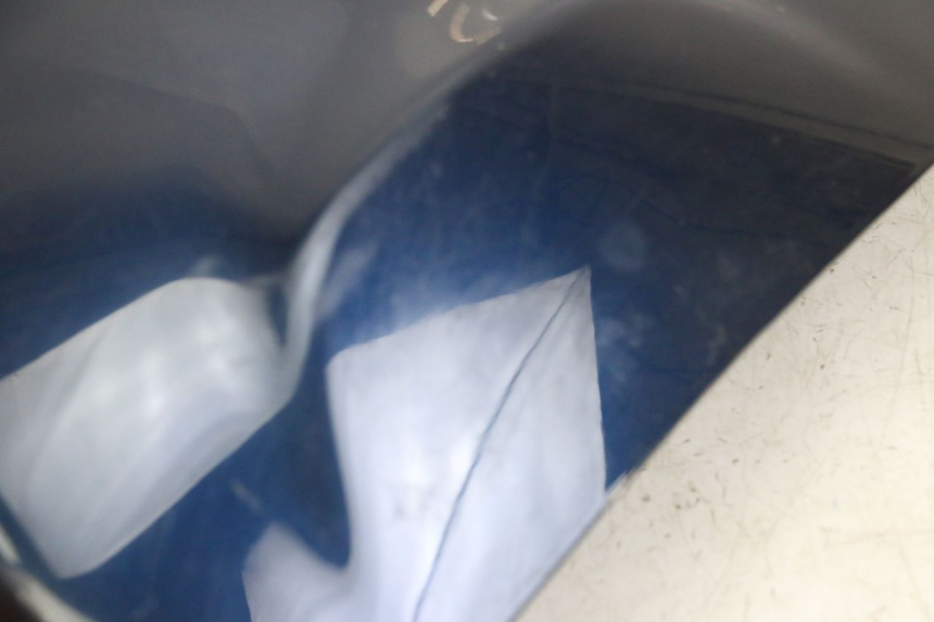 photo de JONCTION CARENAGE ARRIERE PIAGGIO MP3 LT 300 (2010 - 2016) - Points de fixation