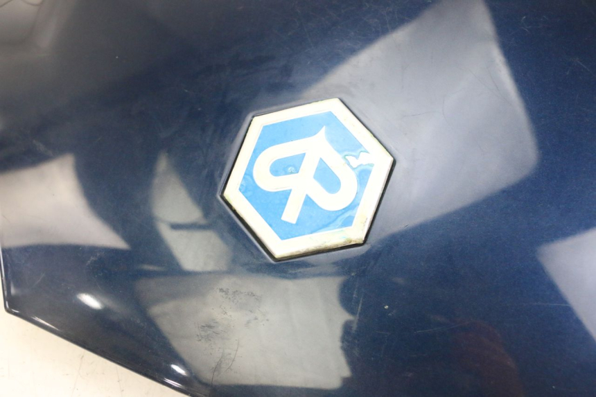 photo de JONCTION CARENAGE ARRIERE PIAGGIO MP3 LT 300 (2010 - 2016) - État de surface