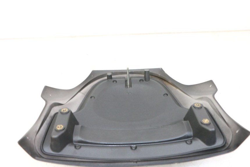 photo de JONCTION CARENAGE ARRIERE PIAGGIO MP3 500 (2011 - 2015) - Détail de la pièce