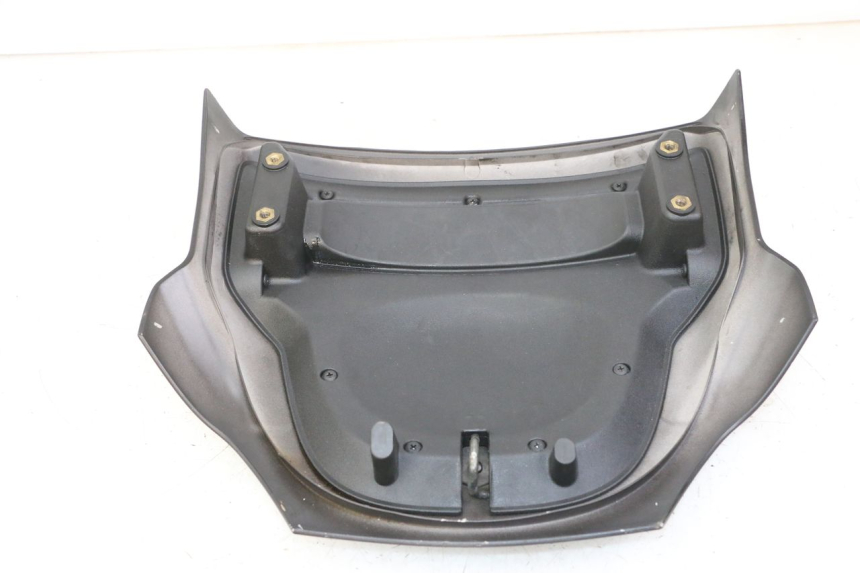 photo de JONCTION CARENAGE ARRIERE PIAGGIO MP3 500 (2011 - 2015) - Autre angle de vue