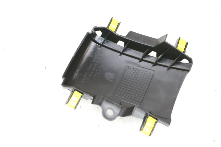 photo de JONCTION CARENAGE ARRIERE YAMAHA NEO'S CORE 1 (2022 - 2026) - Zoom état d’usage