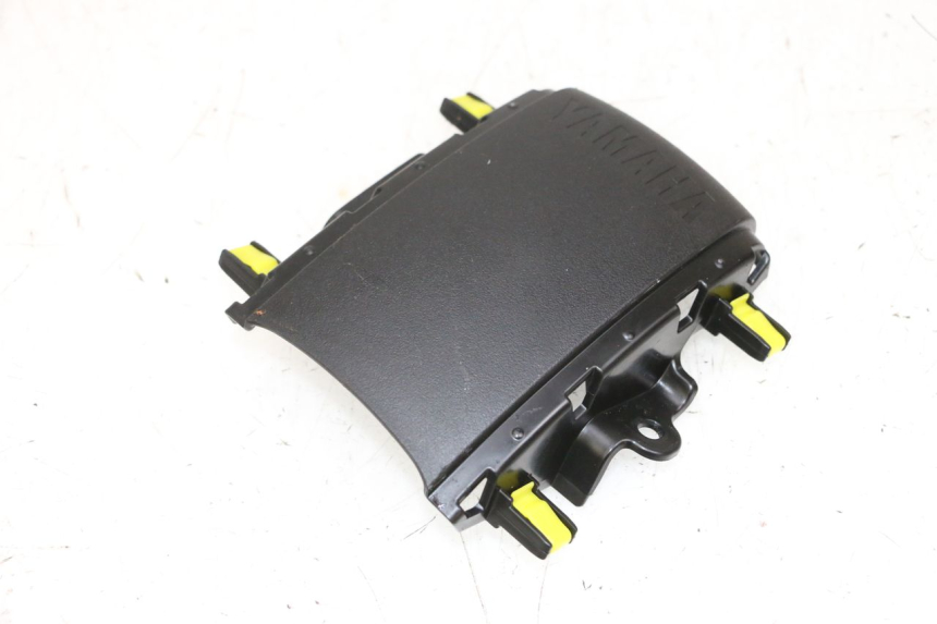 photo de JONCTION CARENAGE ARRIERE YAMAHA NEO'S CORE 1 (2022 - 2026) - Gros plan technique