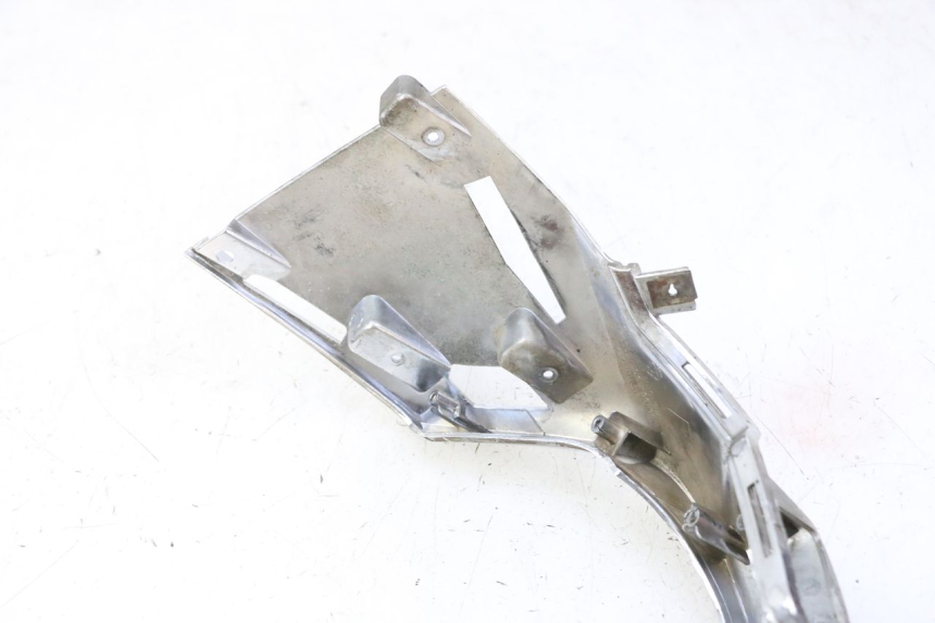 photo de JONCTION CARENAGE ARRIERE KYMCO LIKE 4T 50 (2019 - 2025) - Autre angle de vue